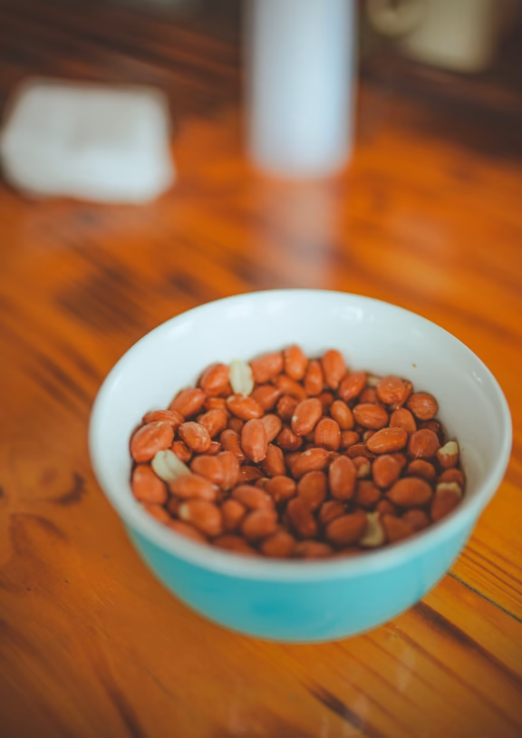 LeoFresh Global supplies quality groundnut seeds sourced from selected African suppliers. Our groundnuts can serve food processing, oil production, and other commercial applications.