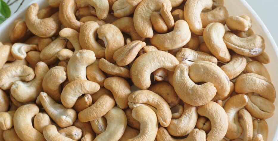 We source quality cashew nuts from established agricultural suppliers across Africa, serving food processing, snack manufacturing, confectionery, and commodity trading markets. Our sourcing approach is designed to ensure dependable supply, competitive procurement, and seamless export coordination from origin to destination.